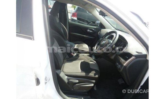 Buy Import Jeep Cherokee White Car in Import - Dubai in Clarendon Buy Import Jeep Cherokee White Car in Import - Dubai in Clarendon