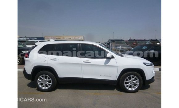 Buy Import Jeep Cherokee White Car in Import - Dubai in Clarendon Buy Import Jeep Cherokee White Car in Import - Dubai in Clarendon