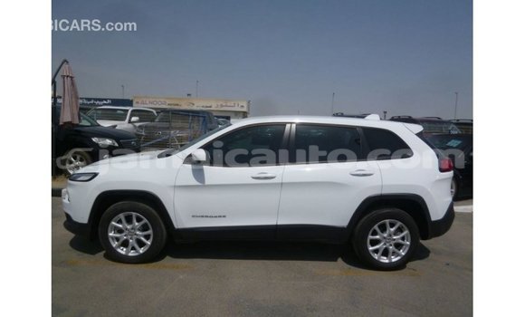 Buy Import Jeep Cherokee White Car in Import - Dubai in Clarendon Buy Import Jeep Cherokee White Car in Import - Dubai in Clarendon