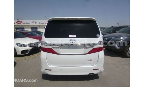 Buy Import Toyota Vellfire White Car in Import - Dubai in Clarendon Buy Import Toyota Vellfire White Car in Import - Dubai in Clarendon