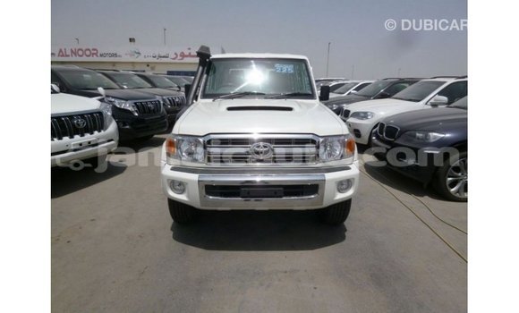 Buy Import Toyota Land Cruiser White Car in Import - Dubai in Clarendon Buy Import Toyota Land Cruiser White Car in Import - Dubai in Clarendon