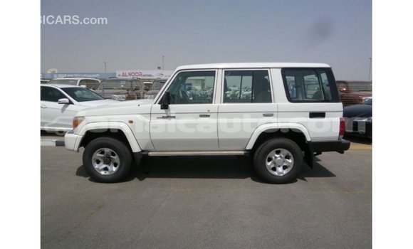 Buy Import Toyota Land Cruiser White Car in Import - Dubai in Clarendon Buy Import Toyota Land Cruiser White Car in Import - Dubai in Clarendon