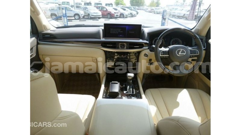 Big with watermark lexus lx clarendon import dubai 2469