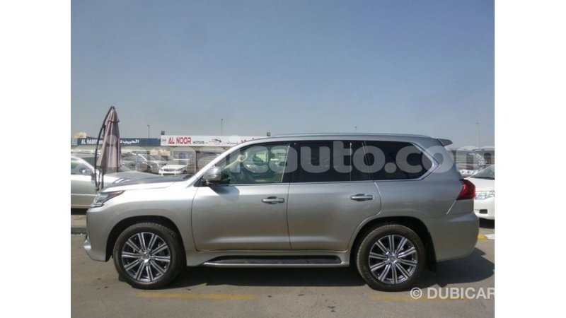 Big with watermark lexus lx clarendon import dubai 2469