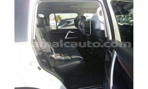 Buy Import Toyota Land Cruiser White Car in Import - Dubai in Clarendon Buy Import Toyota Land Cruiser White Car in Import - Dubai in Clarendon
