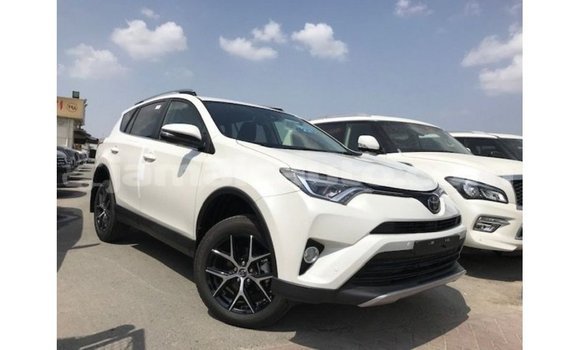 Buy Import Toyota 4Runner White Car in Import - Dubai in Clarendon Buy Import Toyota 4Runner White Car in Import - Dubai in Clarendon