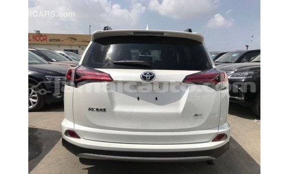 Buy Import Toyota 4Runner White Car in Import - Dubai in Clarendon Buy Import Toyota 4Runner White Car in Import - Dubai in Clarendon