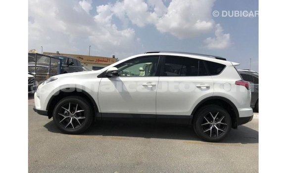 Buy Import Toyota 4Runner White Car in Import - Dubai in Clarendon Buy Import Toyota 4Runner White Car in Import - Dubai in Clarendon
