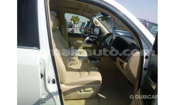 Buy Import Toyota Land Cruiser White Car in Import - Dubai in Clarendon Buy Import Toyota Land Cruiser White Car in Import - Dubai in Clarendon