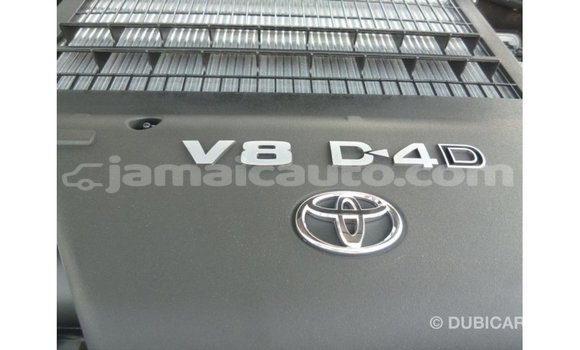 Buy Import Toyota Land Cruiser White Car in Import - Dubai in Clarendon Buy Import Toyota Land Cruiser White Car in Import - Dubai in Clarendon