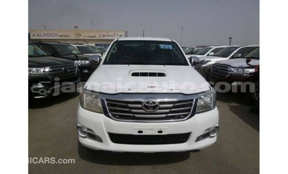 Buy Import Toyota Hilux White Car in Import - Dubai in Clarendon Buy Import Toyota Hilux White Car in Import - Dubai in Clarendon