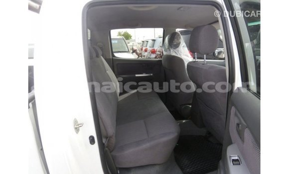 Buy Import Toyota Hilux White Car in Import - Dubai in Clarendon Buy Import Toyota Hilux White Car in Import - Dubai in Clarendon