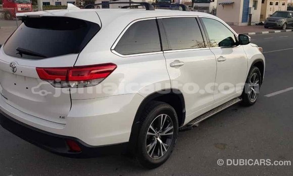 Acheter Import Voiture Toyota Highlander Blanc à Import - Dubai, Clarendon Acheter Import Voiture Toyota Highlander Blanc à Import - Dubai, Clarendon
