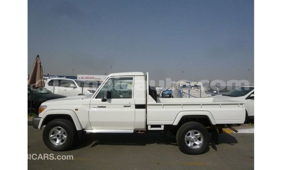 Buy Import Toyota Land Cruiser White Car in Import - Dubai in Clarendon Buy Import Toyota Land Cruiser White Car in Import - Dubai in Clarendon