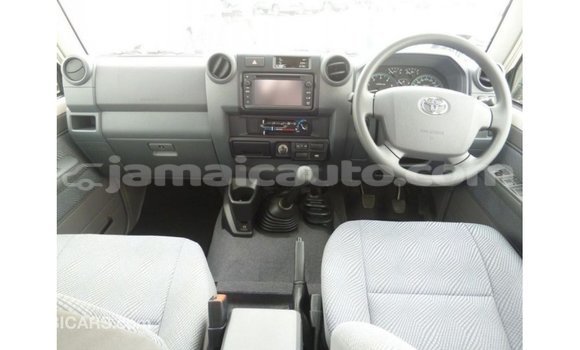 Buy Import Toyota Land Cruiser White Car in Import - Dubai in Clarendon Buy Import Toyota Land Cruiser White Car in Import - Dubai in Clarendon