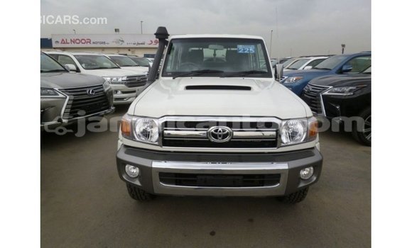 Buy Import Toyota Land Cruiser White Car in Import - Dubai in Clarendon Buy Import Toyota Land Cruiser White Car in Import - Dubai in Clarendon