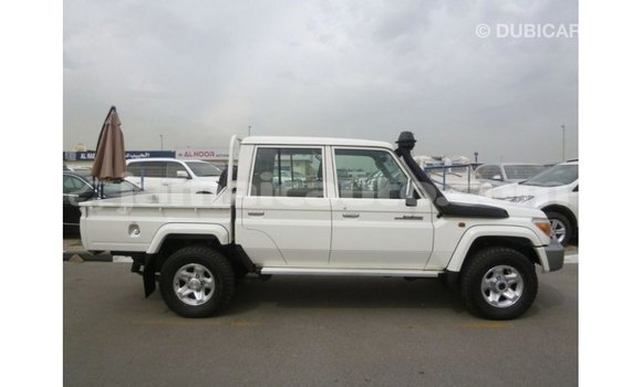 Buy Import Toyota Land Cruiser White Car in Import - Dubai in Clarendon Buy Import Toyota Land Cruiser White Car in Import - Dubai in Clarendon