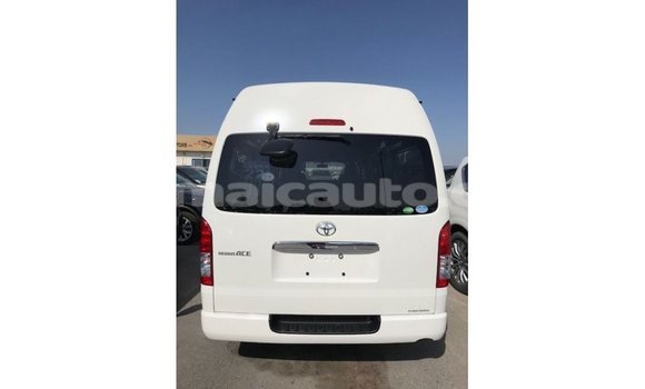 Buy Import Toyota Hiace White Car in Import - Dubai in Clarendon Buy Import Toyota Hiace White Car in Import - Dubai in Clarendon