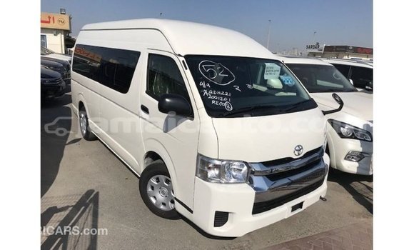 Buy Import Toyota Hiace White Car in Import - Dubai in Clarendon Buy Import Toyota Hiace White Car in Import - Dubai in Clarendon