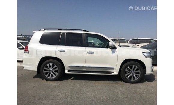 Buy Import Toyota Land Cruiser White Car in Import - Dubai in Clarendon Buy Import Toyota Land Cruiser White Car in Import - Dubai in Clarendon