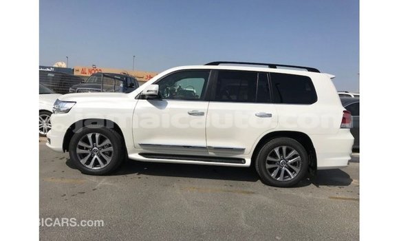 Buy Import Toyota Land Cruiser White Car in Import - Dubai in Clarendon Buy Import Toyota Land Cruiser White Car in Import - Dubai in Clarendon