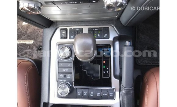 Buy Import Toyota Land Cruiser White Car in Import - Dubai in Clarendon Buy Import Toyota Land Cruiser White Car in Import - Dubai in Clarendon