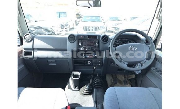 Buy Import Toyota Land Cruiser White Car in Import - Dubai in Clarendon Buy Import Toyota Land Cruiser White Car in Import - Dubai in Clarendon