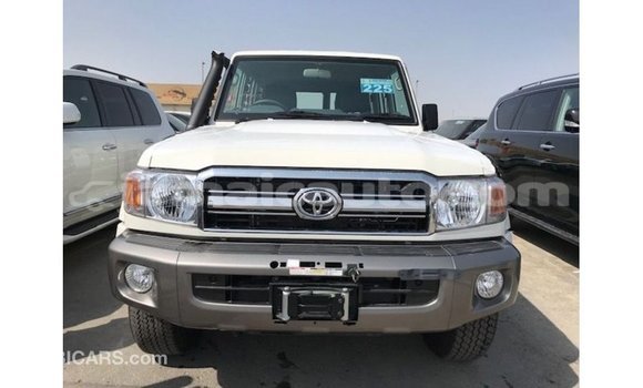 Buy Import Toyota Land Cruiser White Car in Import - Dubai in Clarendon Buy Import Toyota Land Cruiser White Car in Import - Dubai in Clarendon