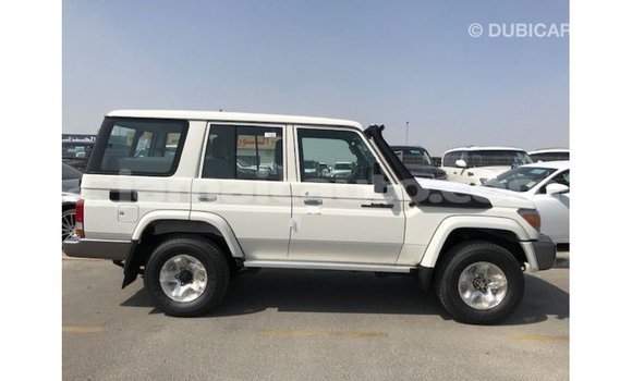 Buy Import Toyota Land Cruiser White Car in Import - Dubai in Clarendon Buy Import Toyota Land Cruiser White Car in Import - Dubai in Clarendon
