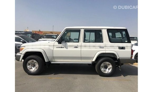 Buy Import Toyota Land Cruiser White Car in Import - Dubai in Clarendon Buy Import Toyota Land Cruiser White Car in Import - Dubai in Clarendon