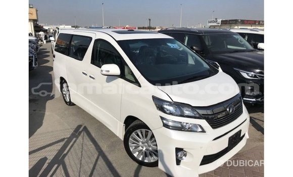 Buy Import Toyota Vellfire White Car in Import - Dubai in Clarendon Buy Import Toyota Vellfire White Car in Import - Dubai in Clarendon