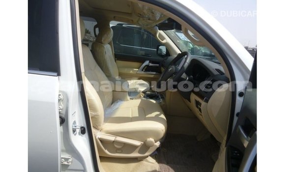 Buy Import Toyota Land Cruiser White Car in Import - Dubai in Clarendon Buy Import Toyota Land Cruiser White Car in Import - Dubai in Clarendon
