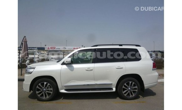 Buy Import Toyota Land Cruiser White Car in Import - Dubai in Clarendon Buy Import Toyota Land Cruiser White Car in Import - Dubai in Clarendon