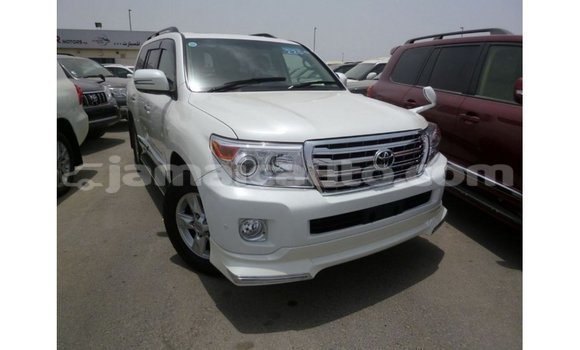 Buy Import Toyota Land Cruiser White Car in Import - Dubai in Clarendon Buy Import Toyota Land Cruiser White Car in Import - Dubai in Clarendon