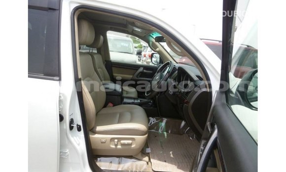 Buy Import Toyota Land Cruiser White Car in Import - Dubai in Clarendon Buy Import Toyota Land Cruiser White Car in Import - Dubai in Clarendon
