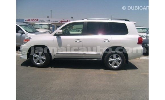 Buy Import Toyota Land Cruiser White Car in Import - Dubai in Clarendon Buy Import Toyota Land Cruiser White Car in Import - Dubai in Clarendon