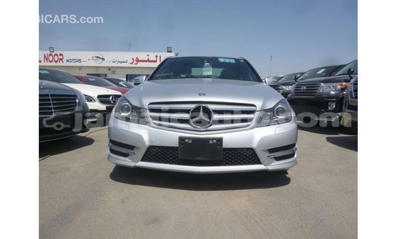 Buy Import Mercedes-Benz 200 Other Car in Import - Dubai in Clarendon Buy Import Mercedes-Benz 200 Other Car in Import - Dubai in Clarendon