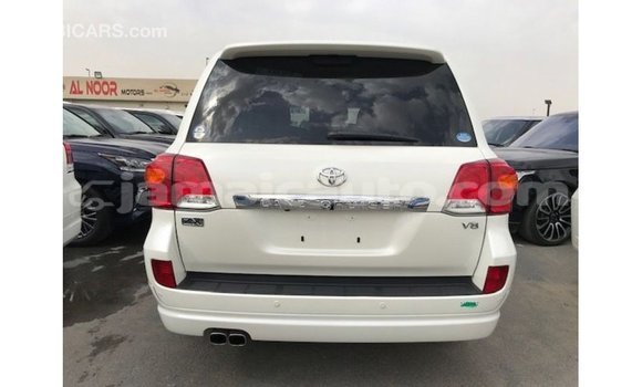 Buy Import Toyota Land Cruiser White Car in Import - Dubai in Clarendon Buy Import Toyota Land Cruiser White Car in Import - Dubai in Clarendon