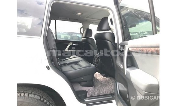 Buy Import Toyota Land Cruiser White Car in Import - Dubai in Clarendon Buy Import Toyota Land Cruiser White Car in Import - Dubai in Clarendon