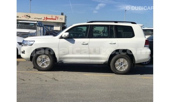 Buy Import Toyota Land Cruiser White Car in Import - Dubai in Clarendon Buy Import Toyota Land Cruiser White Car in Import - Dubai in Clarendon