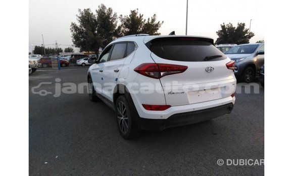 Buy Import Hyundai Tucson White Car in Import - Dubai in Clarendon Buy Import Hyundai Tucson White Car in Import - Dubai in Clarendon