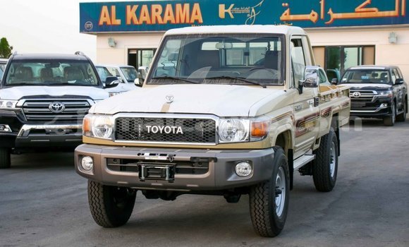 Buy Import Toyota Land Cruiser Beige Car in Import - Dubai in Clarendon Buy Import Toyota Land Cruiser Beige Car in Import - Dubai in Clarendon