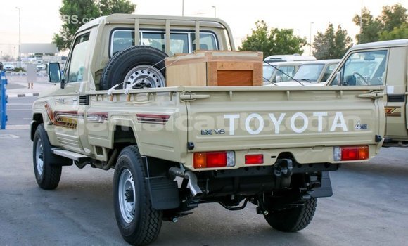 Buy Import Toyota Land Cruiser Beige Car in Import - Dubai in Clarendon Buy Import Toyota Land Cruiser Beige Car in Import - Dubai in Clarendon