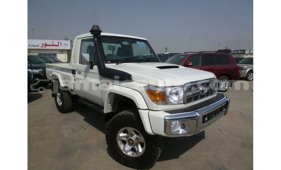 Buy Import Toyota Land Cruiser White Car in Import - Dubai in Clarendon Buy Import Toyota Land Cruiser White Car in Import - Dubai in Clarendon