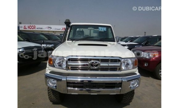 Buy Import Toyota Land Cruiser White Car in Import - Dubai in Clarendon Buy Import Toyota Land Cruiser White Car in Import - Dubai in Clarendon