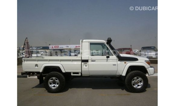 Buy Import Toyota Land Cruiser White Car in Import - Dubai in Clarendon Buy Import Toyota Land Cruiser White Car in Import - Dubai in Clarendon