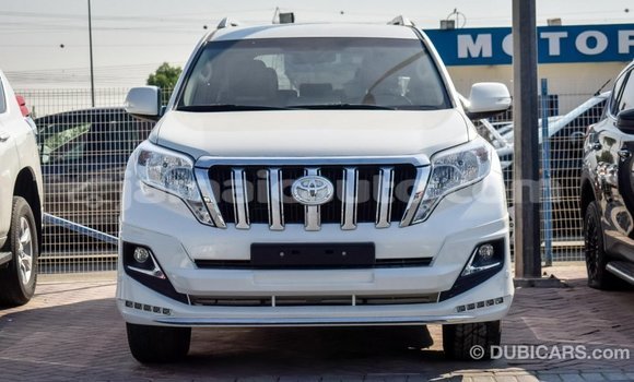 Acheter Import Voiture Toyota Prado Blanc à Import - Dubai, Clarendon Acheter Import Voiture Toyota Prado Blanc à Import - Dubai, Clarendon