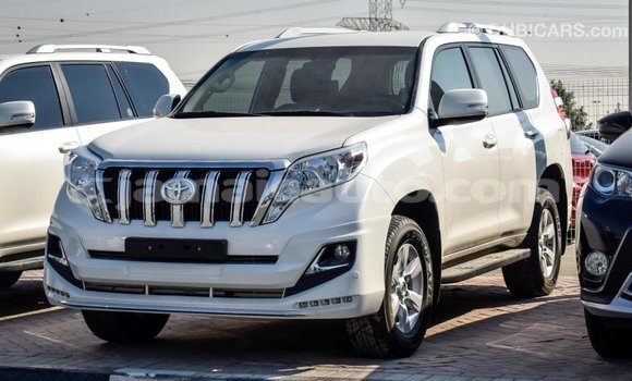 Acheter Import Voiture Toyota Prado Blanc à Import - Dubai, Clarendon Acheter Import Voiture Toyota Prado Blanc à Import - Dubai, Clarendon