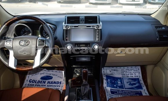 Acheter Import Voiture Toyota Prado Blanc à Import - Dubai, Clarendon Acheter Import Voiture Toyota Prado Blanc à Import - Dubai, Clarendon