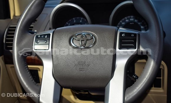 Acheter Import Voiture Toyota Prado Blanc à Import - Dubai, Clarendon Acheter Import Voiture Toyota Prado Blanc à Import - Dubai, Clarendon